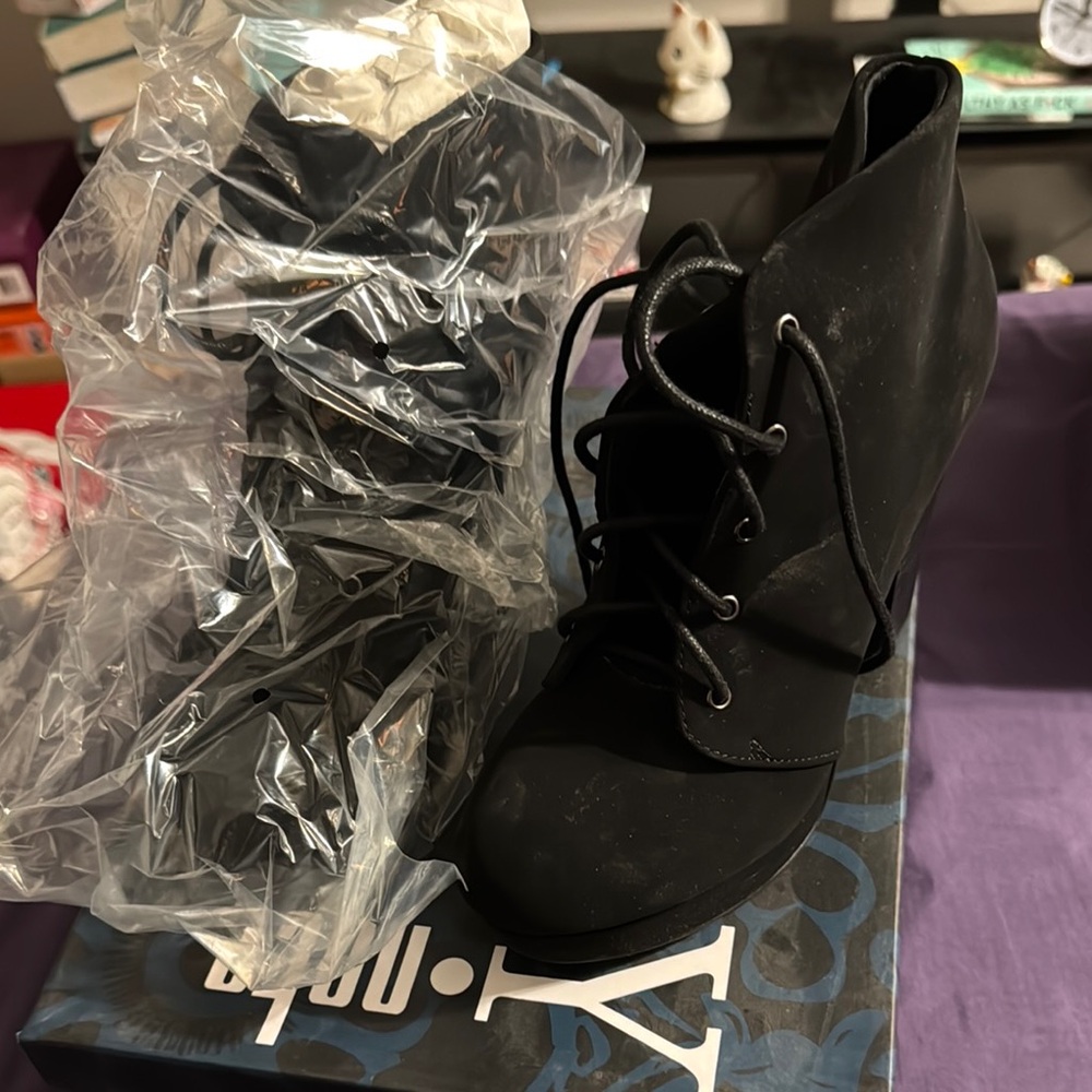 Stylish Black Women's Ankle Boots